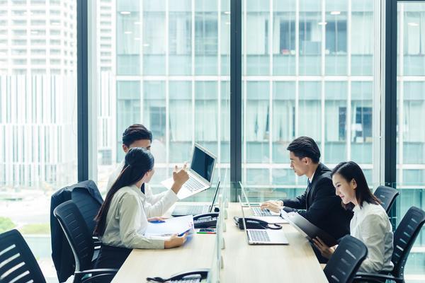 成章学生校园暴力事件震惊社会，教育部门严肃处理 图1