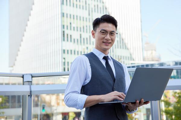 《校园暴力还是职场歧视？做事处处刁难现象引发社会关注》 图1