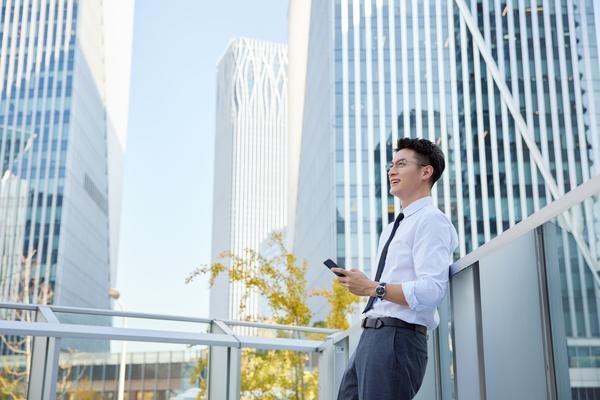 《远离手机,远离校园暴力:名言引领新潮流》 图2