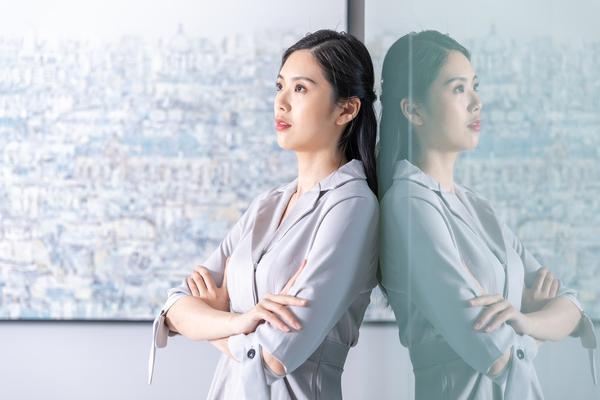 《直播虚假宣传事件曝光，流量神话破灭引行业自律思考》图1