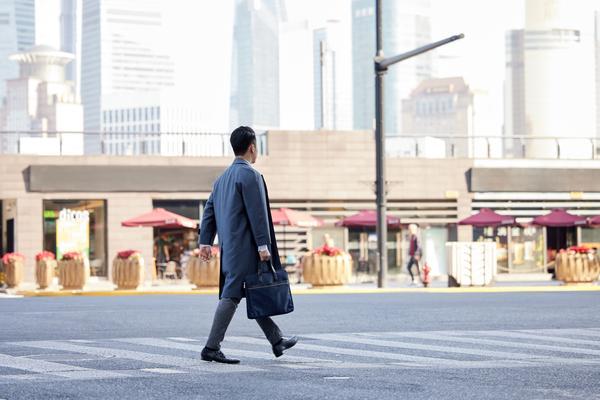 《成都市区摩托车噪音扰民问题严重，亟待治理》 图1