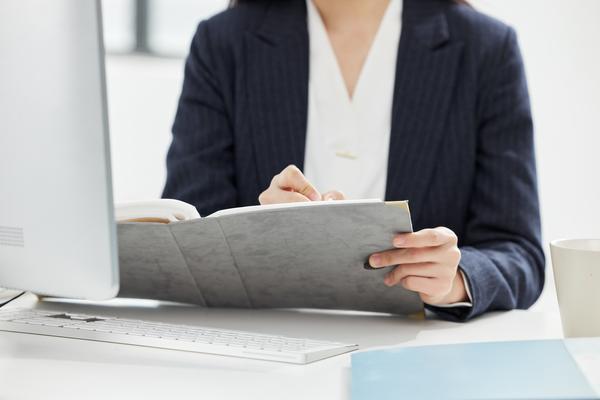 《校园暴力事件揭秘：女学生秒拍记录全程，令人震惊！》图1