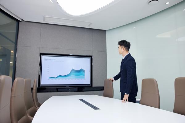 《校园暴力动漫：剖析与反思的演讲视频》 图1