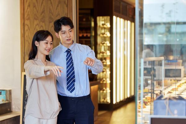 《家庭聚餐噪音扰民，普法栏目剧来解忧》 图2