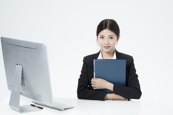 《校园暴力事件曝光：女孩室内被扇耳光，勇敢站出来寻求帮助》图1