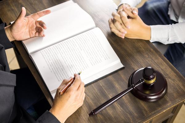 紧急避险的经典案例：司法实践中的保障与法律责任 图1