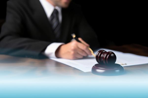 在中国遇到不正当竞争时如何报案：法律途径及注意事项 图2