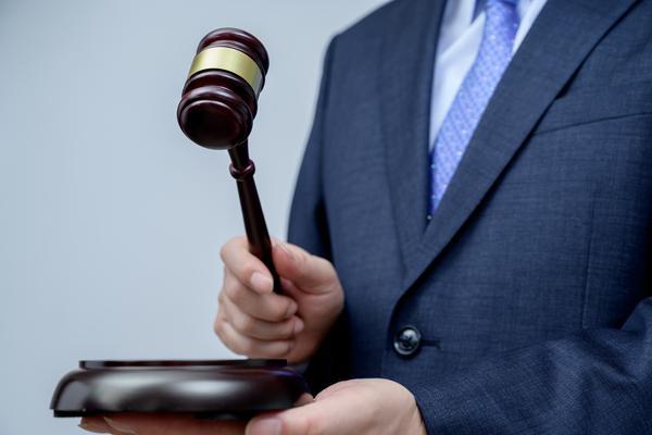 《校园暴力者终被报复：正义的胜利引以为戒》 图2